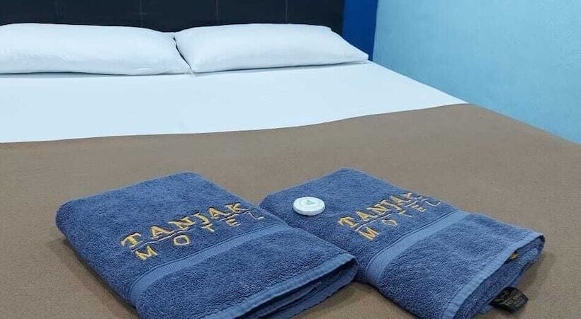 בית מלון כפרי Milion Inn By Oyo Rooms