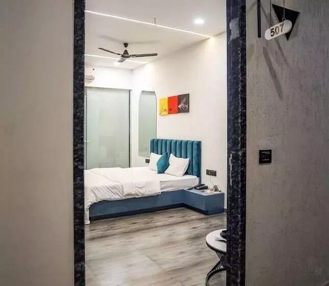 Hotelli The Parker Inn By Kbnt Group