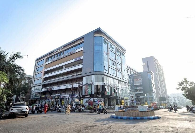 호텔 The Parker Inn By Kbnt Group