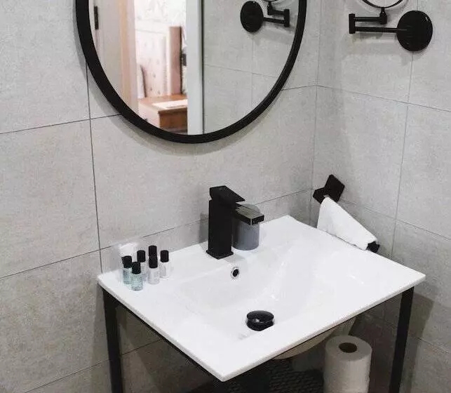 هتل The Red Farm Relais & Spa
