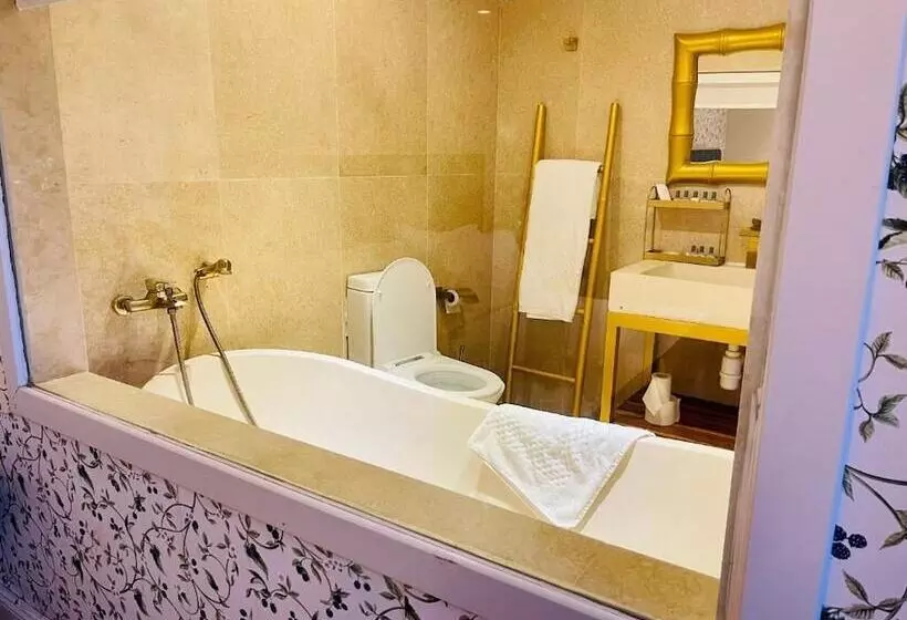 هتل The Red Farm Relais & Spa