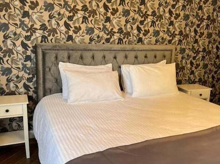 هتل The Red Farm Relais & Spa