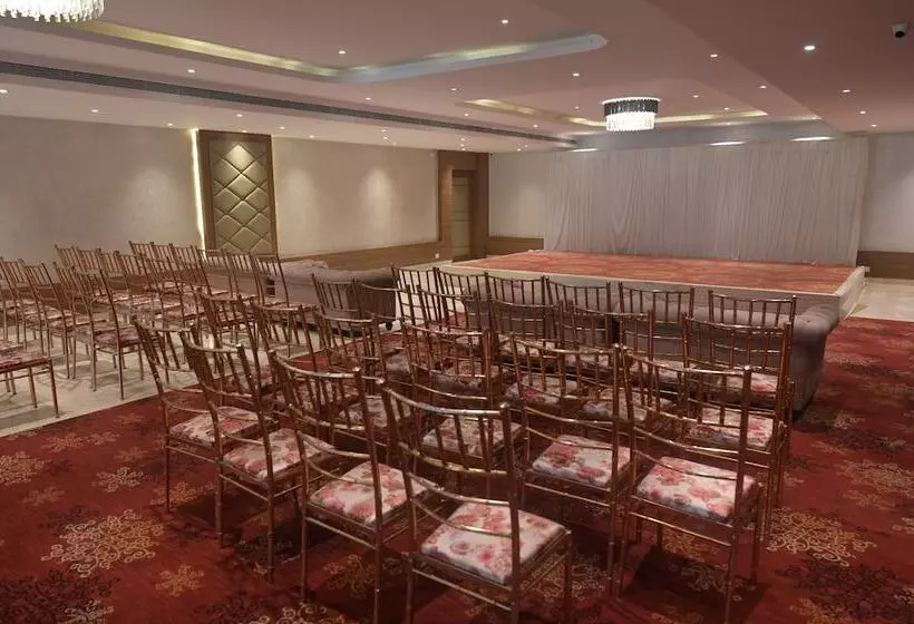 リゾートホテル The Wave International