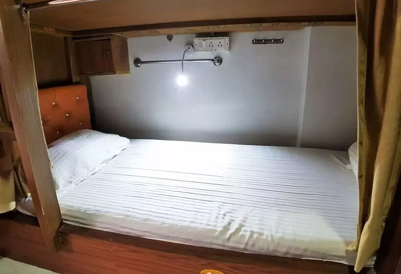 Hexa Ahlan Dorm   Hostel