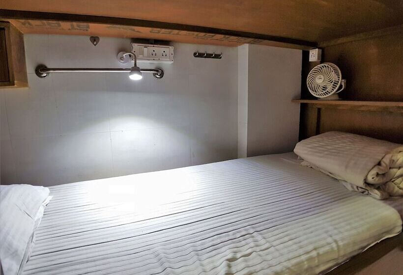 Hexa Ahlan Dorm Hostel