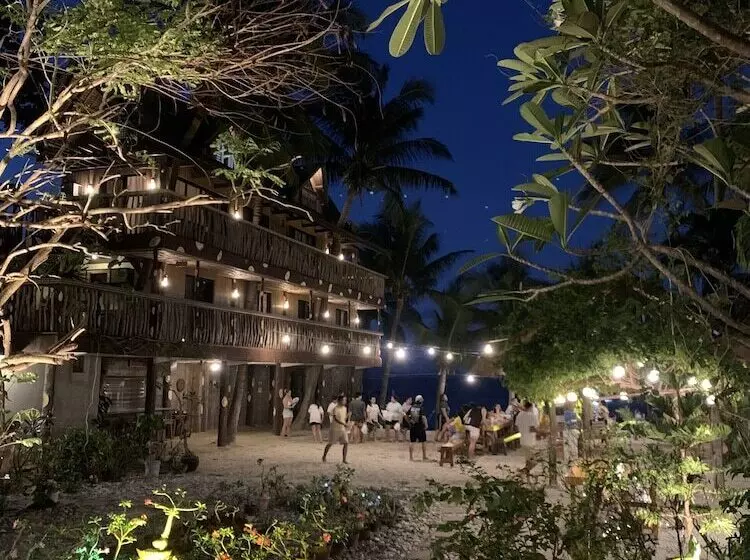 Aamiaismajoitus (B&B) Bamboo House Beach Lodge & Restaurant