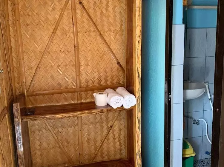 Aamiaismajoitus (B&B) Bamboo House Beach Lodge & Restaurant