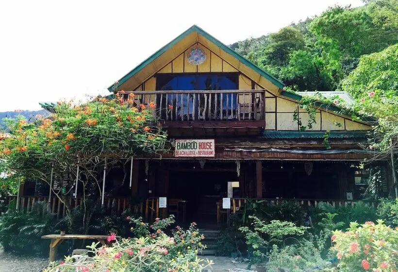 Aamiaismajoitus (B&B) Bamboo House Beach Lodge & Restaurant