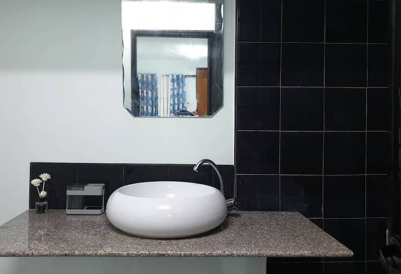 Gumleaves Hotel Barreto