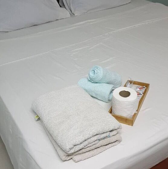 Gumleaves Hotel Barreto