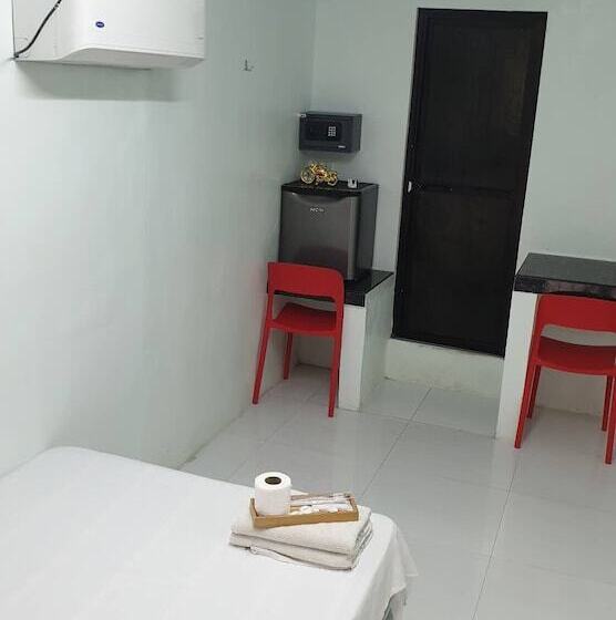 Gumleaves Hotel Barreto