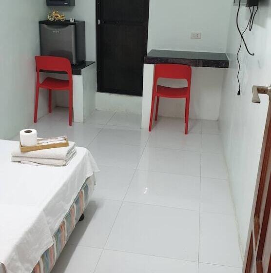 Gumleaves Hotel Barreto