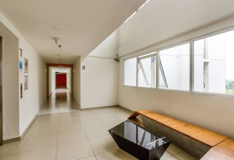 فندق Afira Rooms Aeropolis By Oyo Rooms