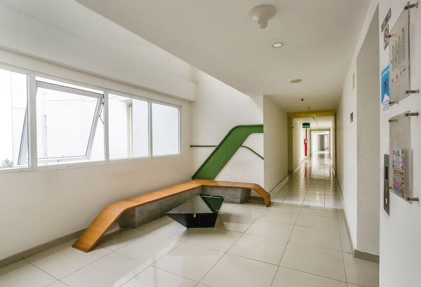 فندق Afira Rooms Aeropolis By Oyo Rooms