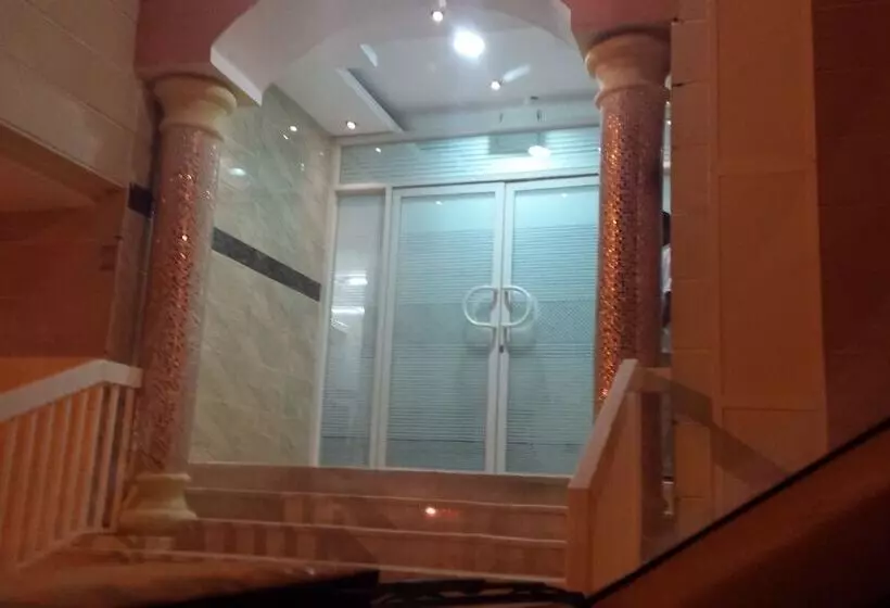 هتل Golden Seasons Furnished Apartments 1