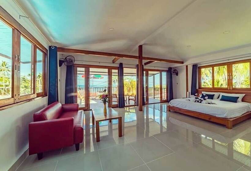 Отель Le Grand Bleu