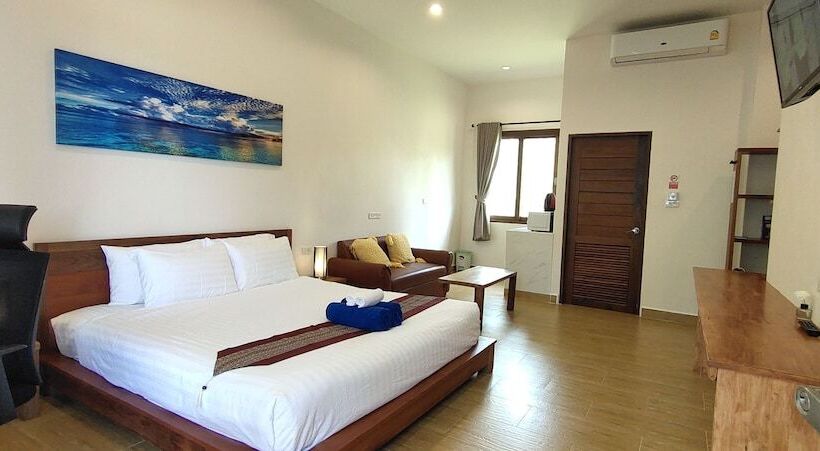 Отель Le Grand Bleu