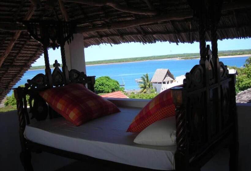 هتل Morocco House