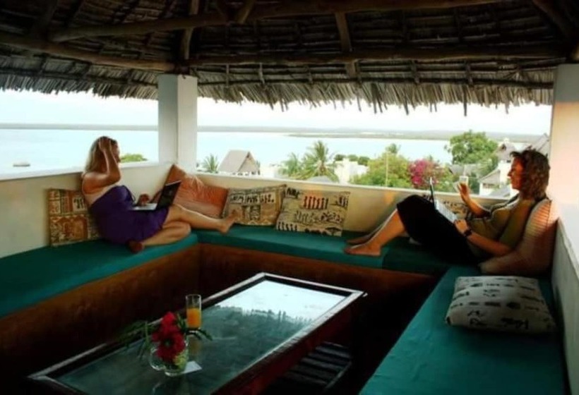 هتل Morocco House