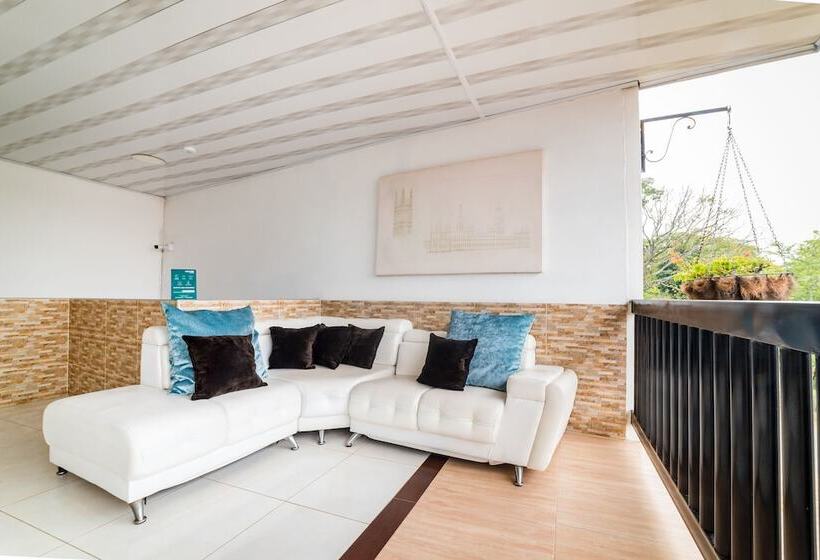 Hotel Prados Del Sur