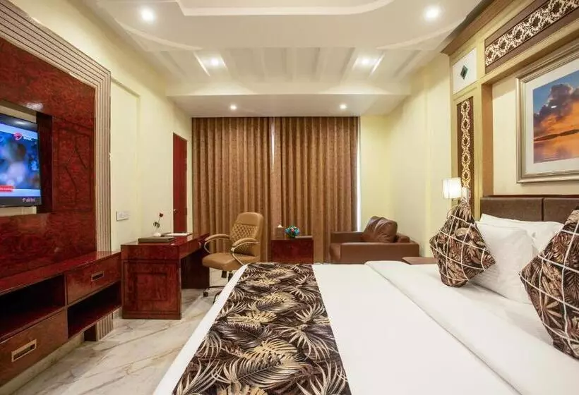 هتل The Avenue Grand