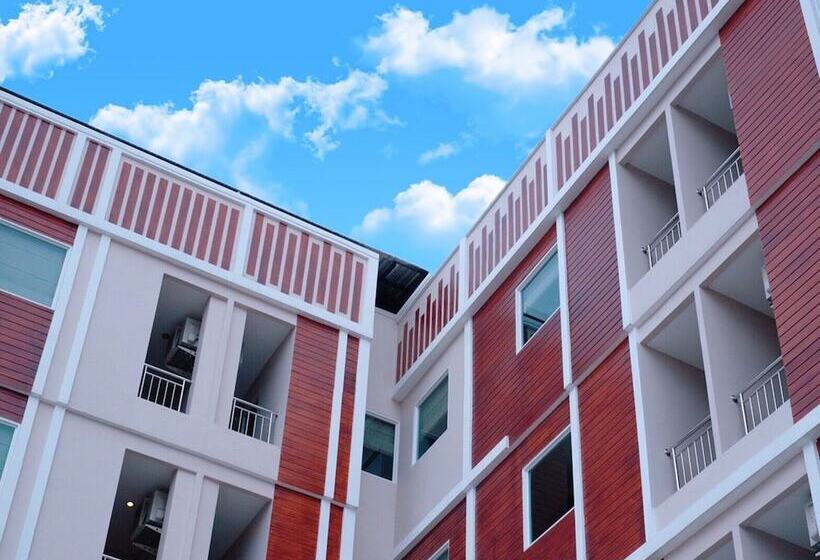 Hotel Triple Trees Village