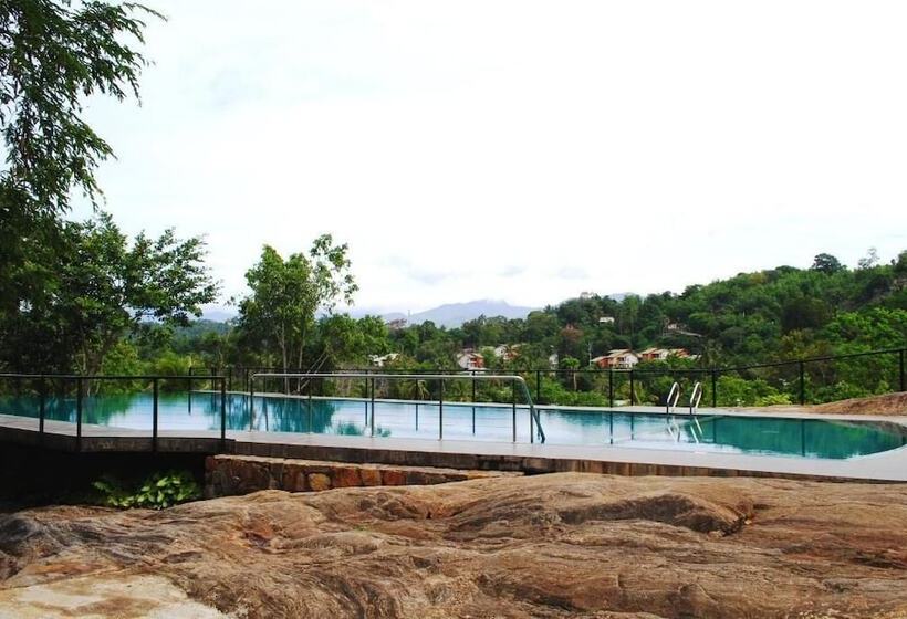 בית מלון כפרי Victoria Range Holiday Resort