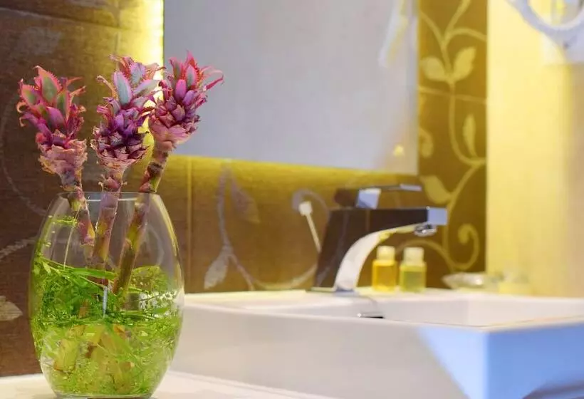 پانسیون Nv Luxury Suites & Spa