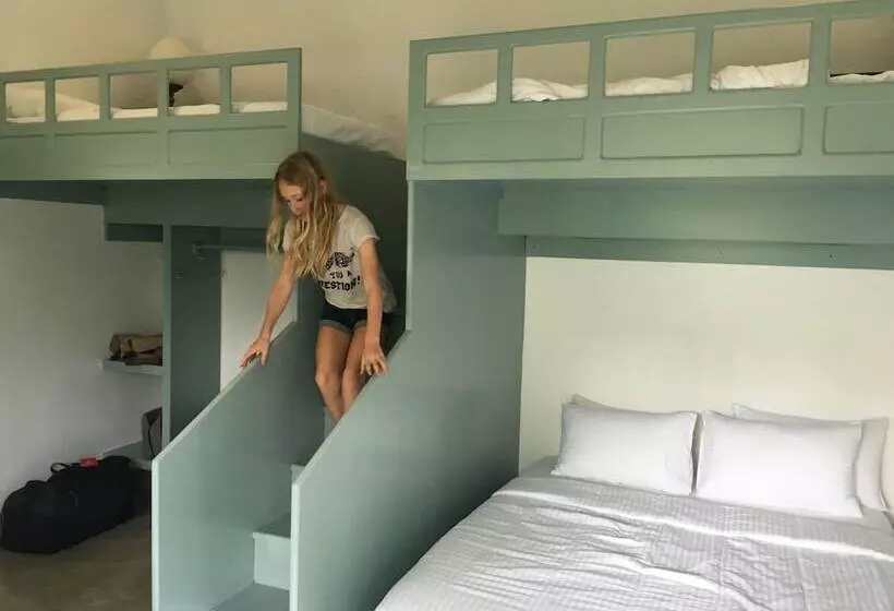 ペンション Parawa House