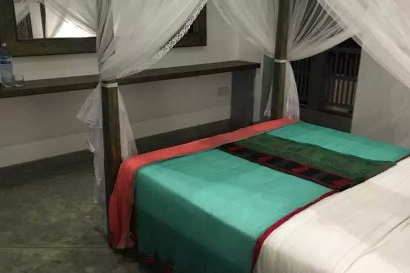 ペンション Parawa House