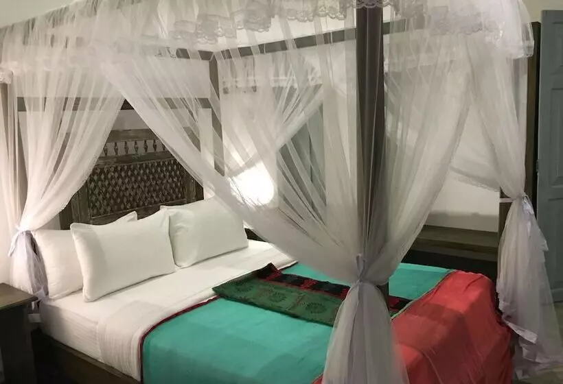 ペンション Parawa House