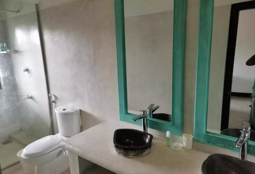 ペンション Parawa House