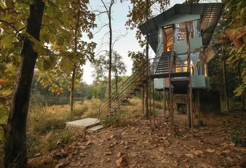 リゾートホテル Rukhad Jungle Camp   Pench