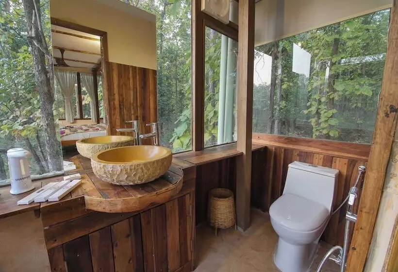 リゾートホテル Rukhad Jungle Camp   Pench