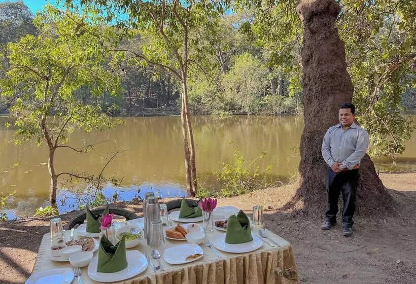 リゾートホテル Rukhad Jungle Camp   Pench