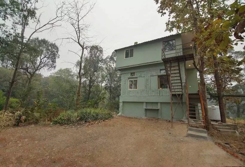 リゾートホテル Rukhad Jungle Camp   Pench