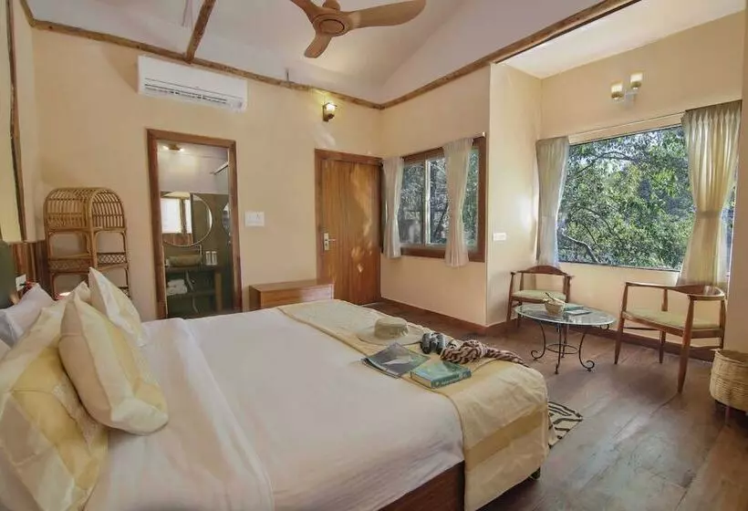 リゾートホテル Rukhad Jungle Camp   Pench