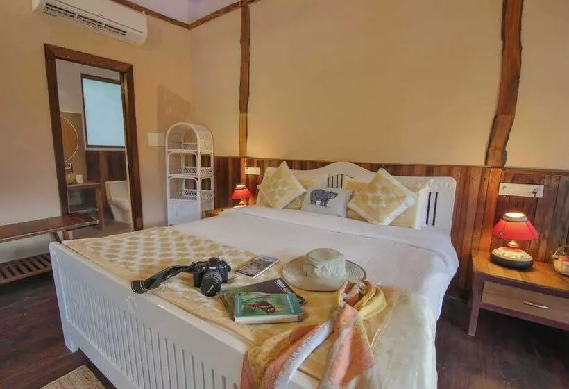 リゾートホテル Rukhad Jungle Camp   Pench