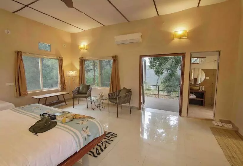 リゾートホテル Rukhad Jungle Camp   Pench