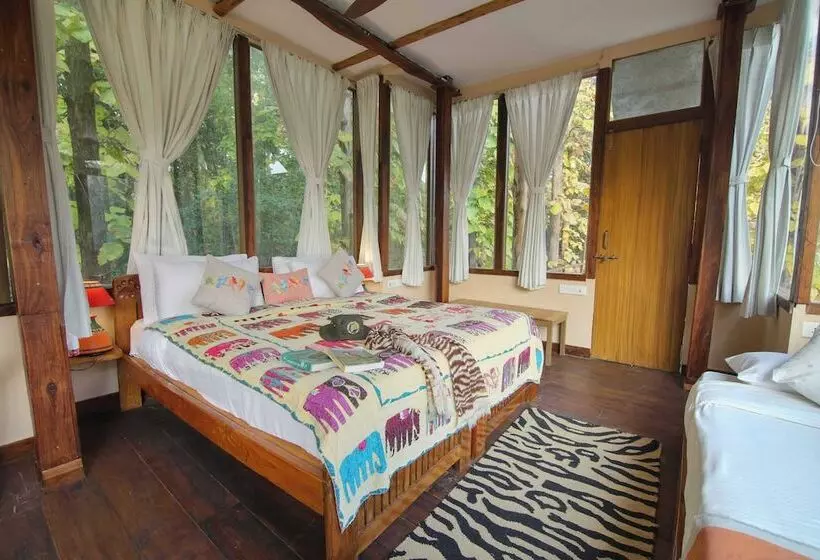 リゾートホテル Rukhad Jungle Camp   Pench