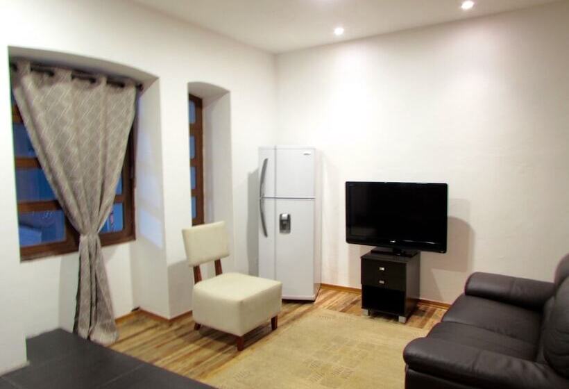 San Blas House & Suites