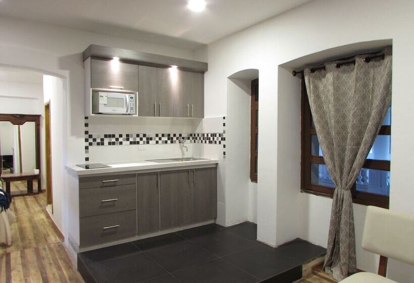 San Blas House & Suites