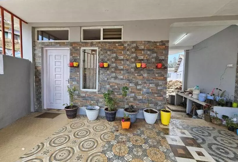 ペンション The Happy Home Stay At Ooty