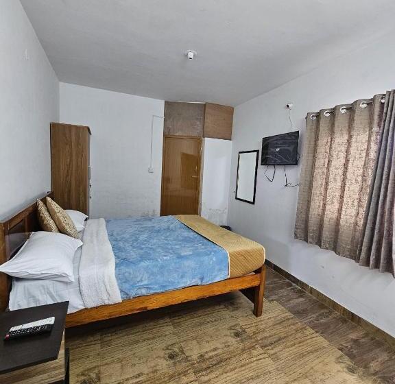 Pensjonat The Happy Home Stay At Ooty