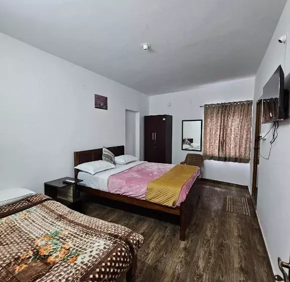 ペンション The Happy Home Stay At Ooty