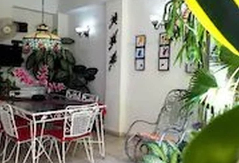 پانسیون Dona Amalia