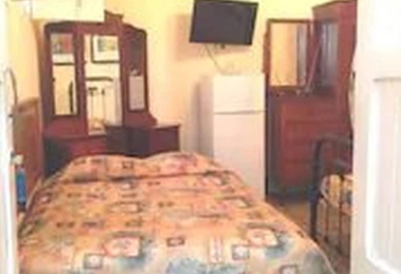 پانسیون Dona Amalia