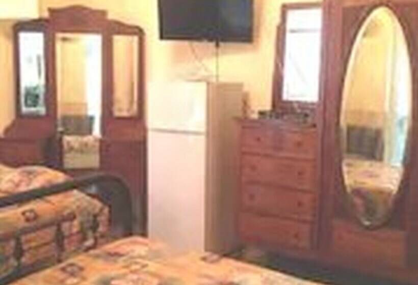 پانسیون Dona Amalia