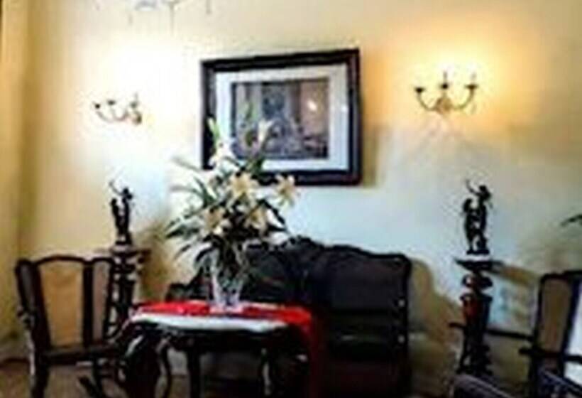 پانسیون Dona Amalia