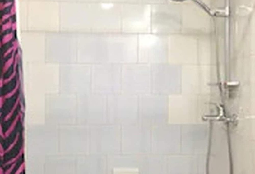 پانسیون Dona Amalia